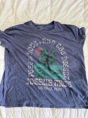 Time and Tru Heathered Navy Crew Neck Tee